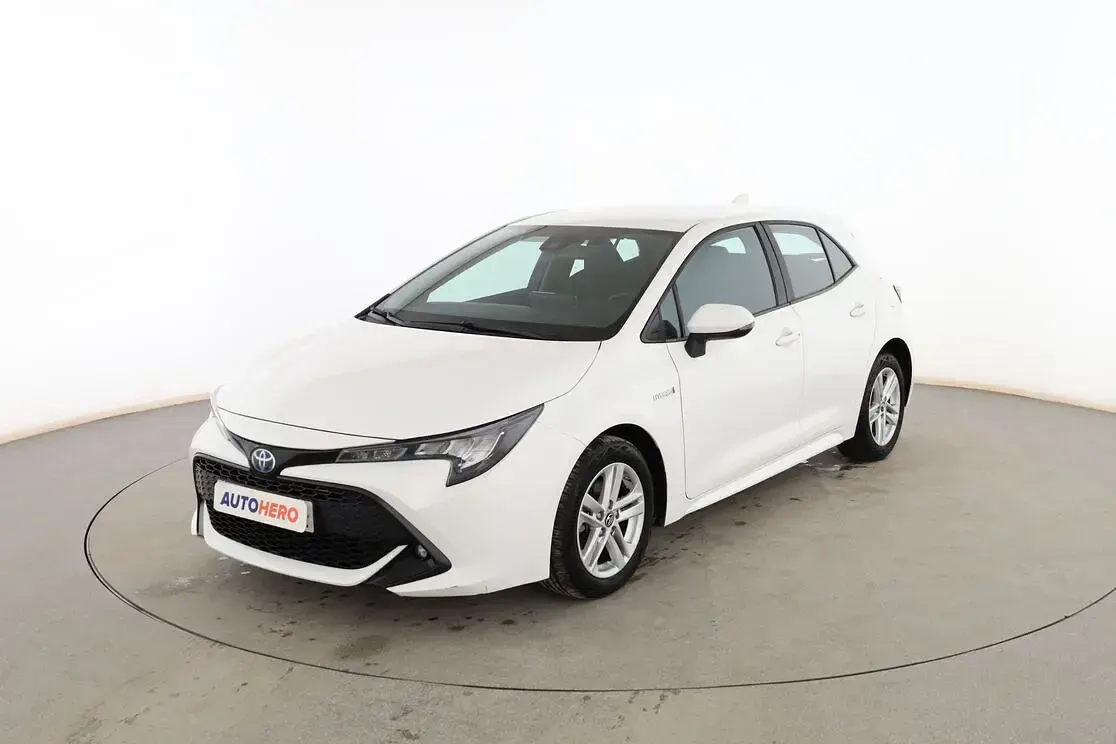 Begagnad Toyota Corolla Active 122 HK (89 kW) 2020 Vit Sedan