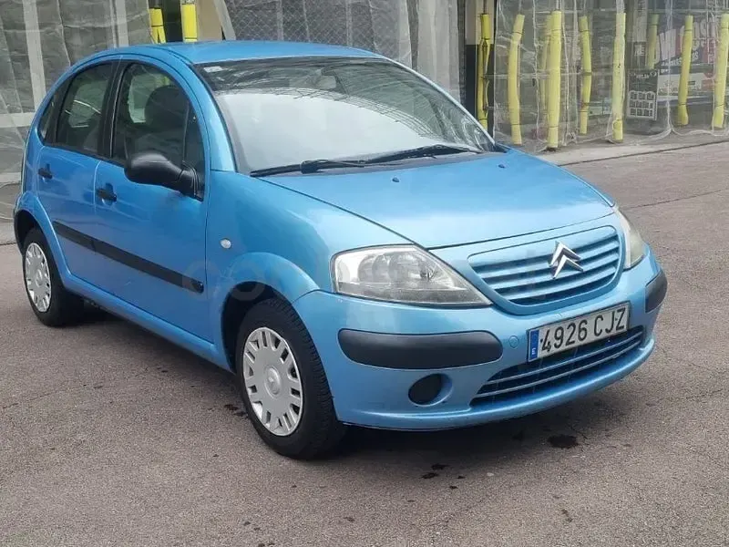 Usado Citroën C3 61 CV (44 kW) 2004 Azul Berlina