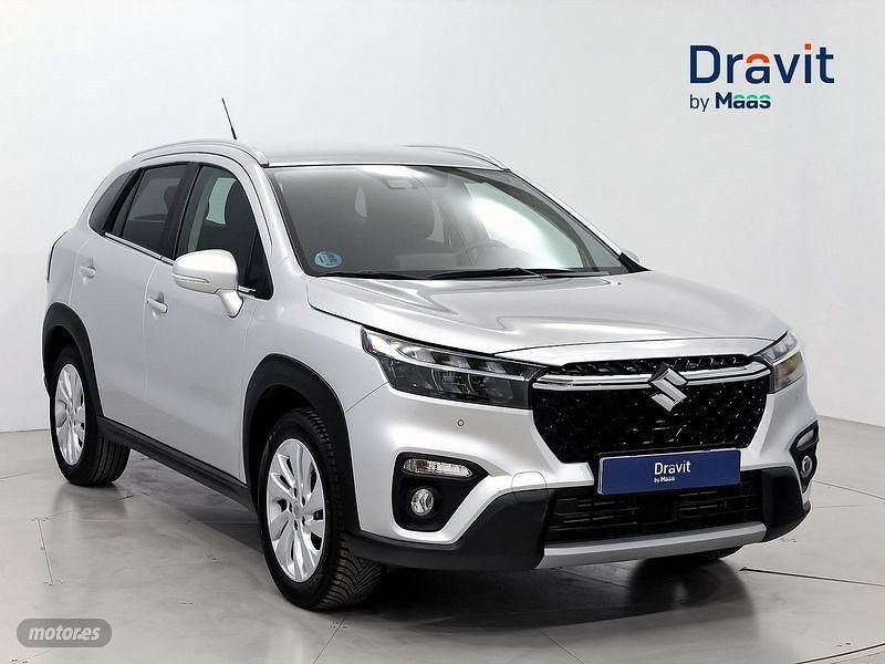 Plateado Usado 2024 Suzuki SX4 SUV | 21.690 € (Un poco caro) - Imagen 1/4
