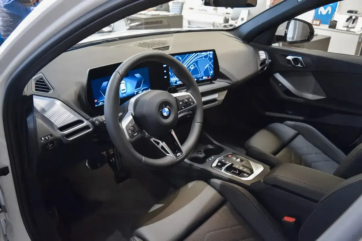Usado BMW 120 M Sport 190 CV (139 kW) 2024 Blanco Utilitario