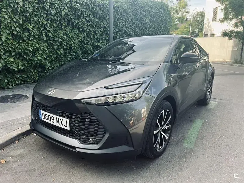 Usado Toyota C-HR Sport 223 CV (164 kW) 2025 Gris / plata SUV