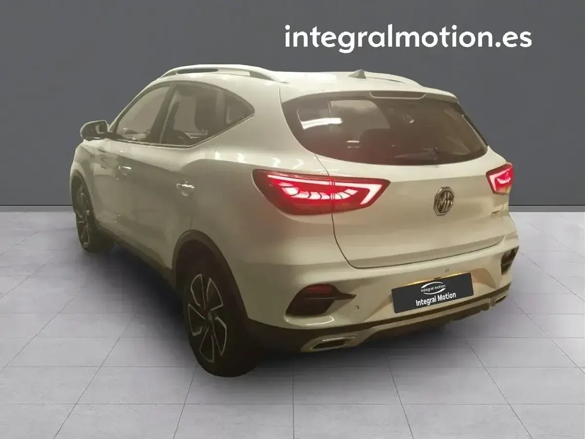Usado MG ZS Luxury 106 CV (77 kW) 2025 Blanco SUV