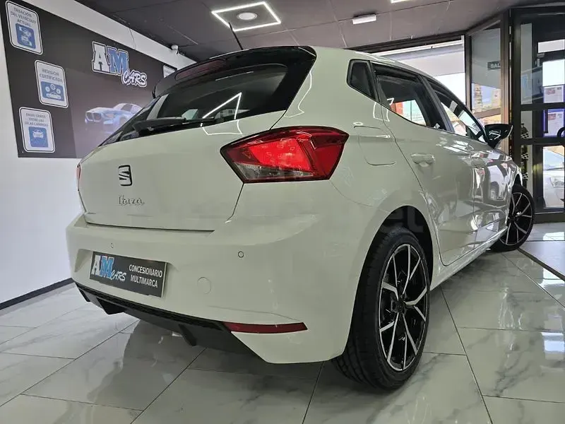 Usado Seat Ibiza Reference 80 CV (58 kW) 2022 Blanco Utilitario