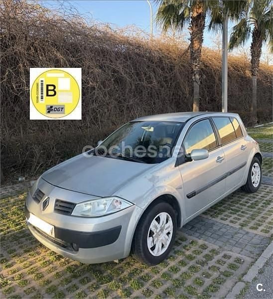 Usado Renault Mégane II Dynamique 115 CV (84 kW) 2005 Gris / plata Berlina