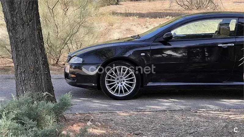 Usado Alfa Romeo GT Distinctive 150 CV (110 kW) 2006 Negro Coupe