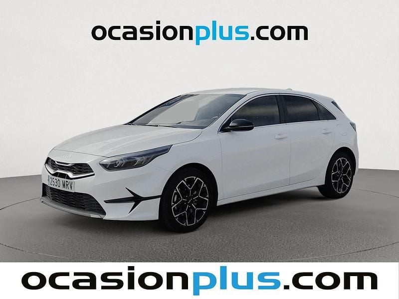 Blanco Usado 2024 Kia Ceed Style Utilitario | 22.637 € (Precio justo) - Imagen 1/4