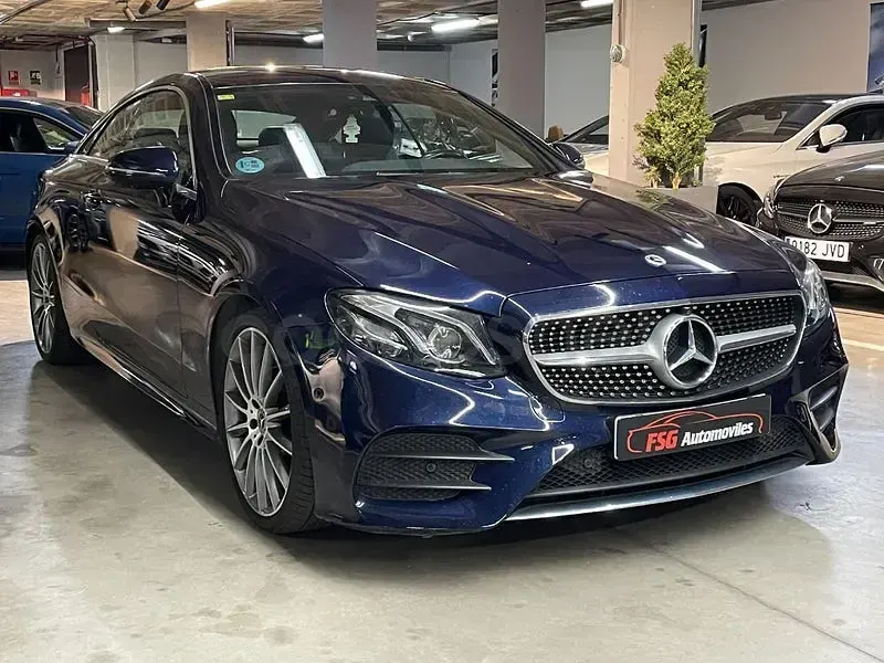 Usado Mercedes E220 194 CV (142 kW) 2020 Negro Coupe