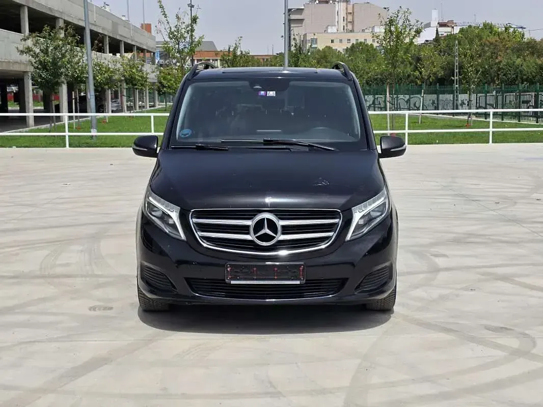 Usado Mercedes V250 Avantgarde 190 CV (139 kW) 2015 Negro Monovolumen