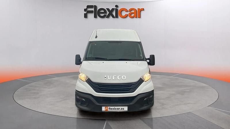 Usado Iveco Daily 156 CV (114 kW) 2023 Blanco Berlina