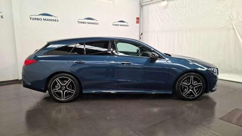 Usado Mercedes CLA200 Shooting Brake 163 CV (119 kW) 2021 Azul Familiar
