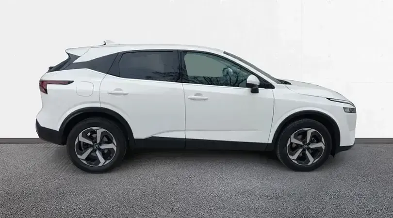 Usado Nissan Qashqai N-Connecta 158 CV (116 kW) 2023 Sapporo white (sólido) SUV