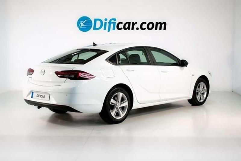 Usado Opel Insignia Business Edition 122 CV (89 kW) 2021 Blanco Berlina
