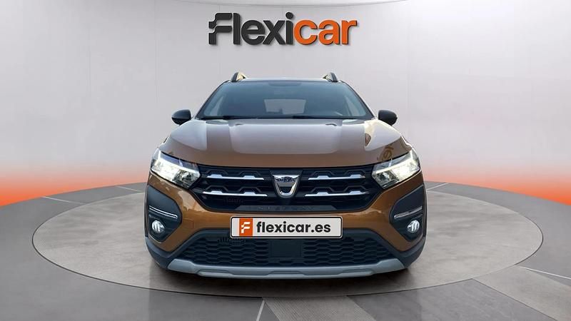Usado Dacia Sandero Essentiel 101 CV (74 kW) 2021 Amarillo Utilitario