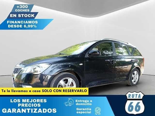 Usado Kia Ceed Active 128 CV (94 kW) 2011 Negro Utilitario