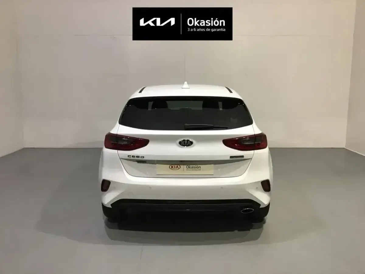 Używany Kia Ceed 136 KM (100 kW) 2021 Biały Hatchback