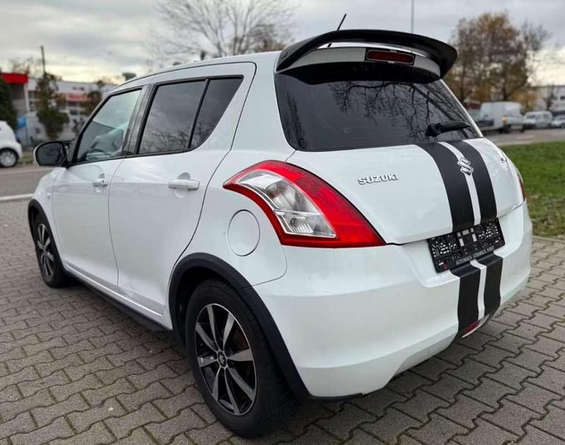 Usado Suzuki Swift 94 CV (69 kW) 2012 Blanco Utilitario