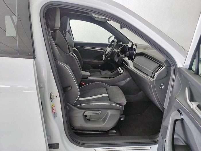 Usado Skoda Kodiaq SportLine 193 CV (141 kW) 2025 Blanco SUV