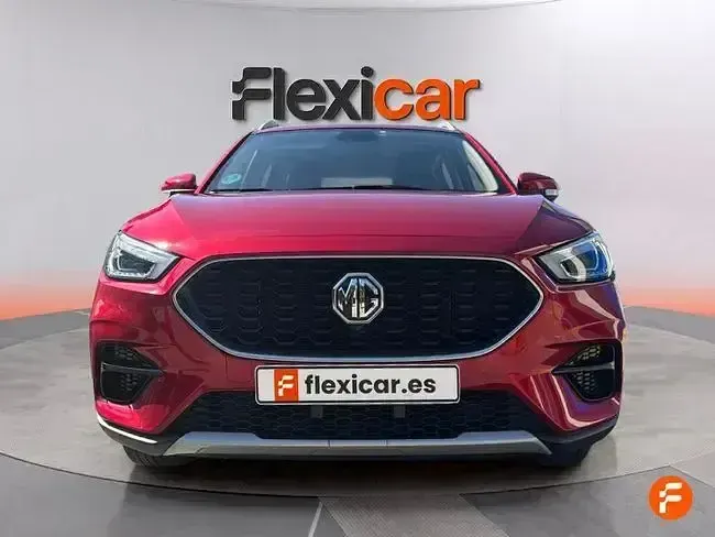 Usado MG ZS 106 CV (77 kW) 2023 Rojo SUV