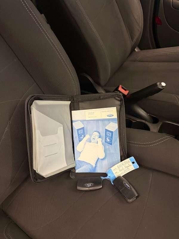 Usado Ford Fiesta Titanium 82 CV (60 kW) 2015 Negro Utilitario