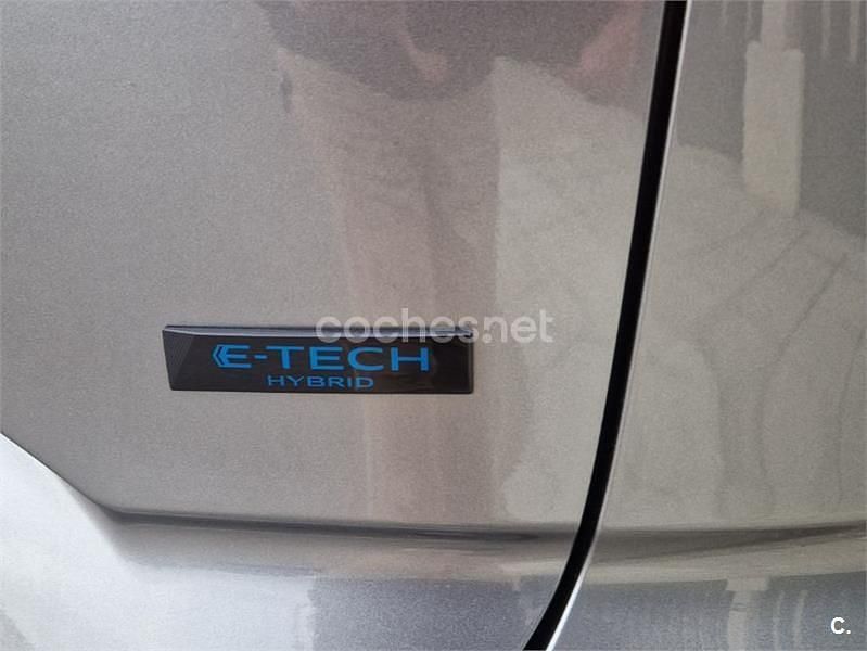 Usado Renault Austral Techno Esprit Alpine 200 CV (147 kW) 2022 Gris / plata SUV