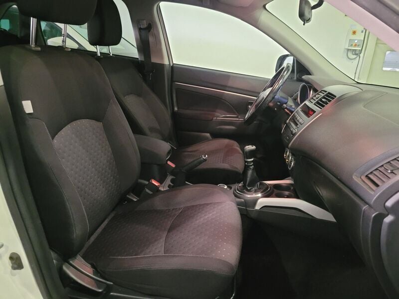 Usado Mitsubishi ASX Motion 150 CV (110 kW) 2011 Blanco SUV