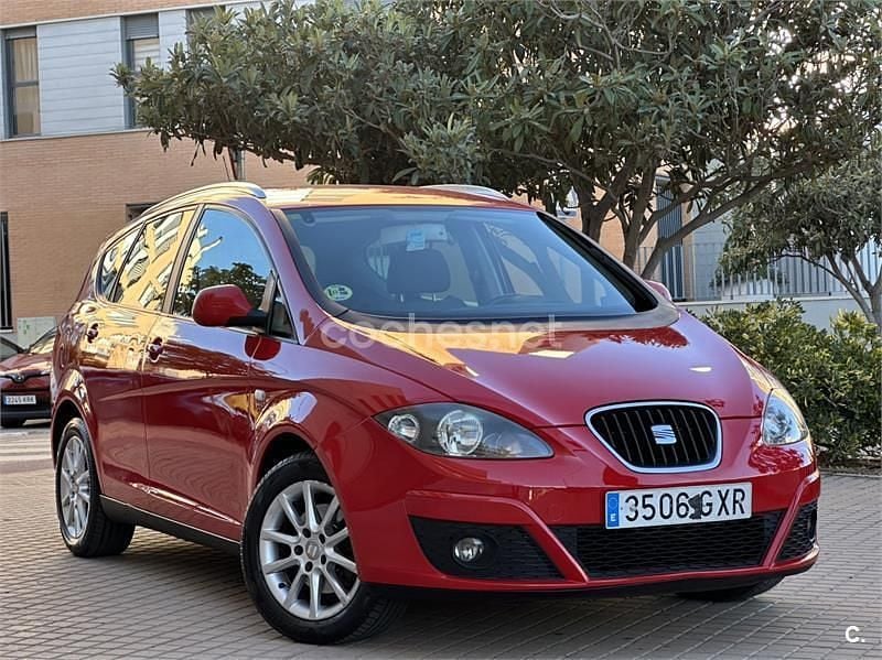 Rojo Usado 2010 Seat Altea XL Sport Monovolumen | 6500 € (Precio justo) - Imagen 1/4