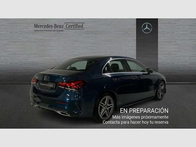 Occasion Mercedes 260 101 PK (74 kW) 2023 Blauw Sedan
