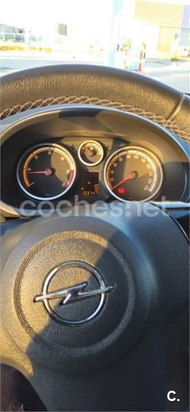 Usado Opel Corsa Selective 75 CV (55 kW) 2014 Gris / plata Utilitario