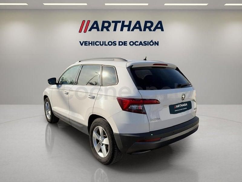 Usado Skoda Karoq Ambition 150 CV (110 kW) 2019 Blanco SUV