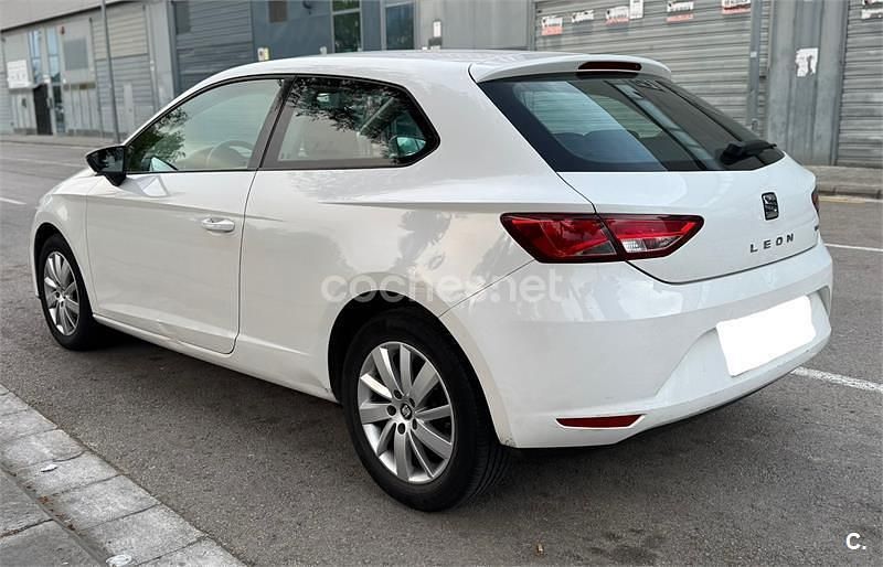 Usado Seat Leon SC Style 105 CV (77 kW) 2014 Blanco Utilitario