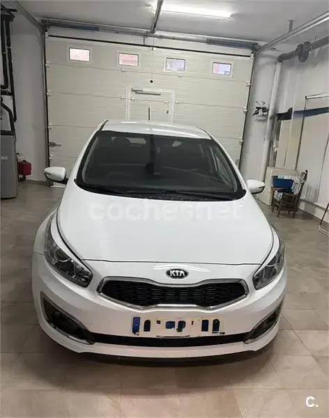 Usado Kia Ceed GT 136 CV (100 kW) 2016 Blanco Berlina