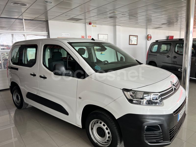 Usado Citroën Berlingo Feel 102 CV (75 kW) 2020 Blanco Monovolumen