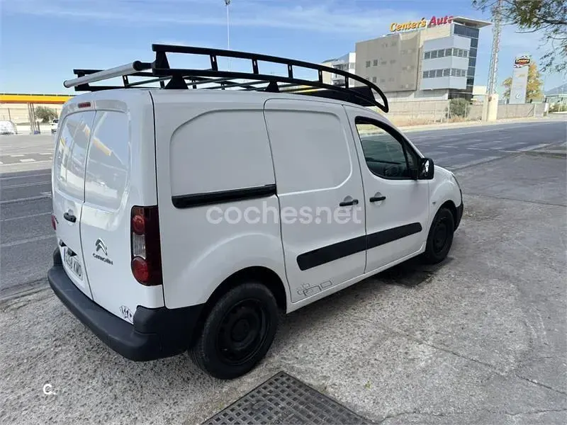 Usado Citroën Berlingo Live 100 CV (73 kW) 2018 Blanco Monovolumen