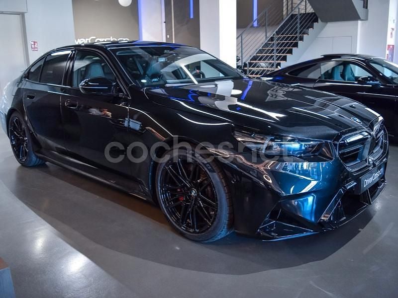 Negro Nuevo 2025 BMW M5 Comfort Edition Berlina | 143.900 € (Precio justo) - Imagen 1/4