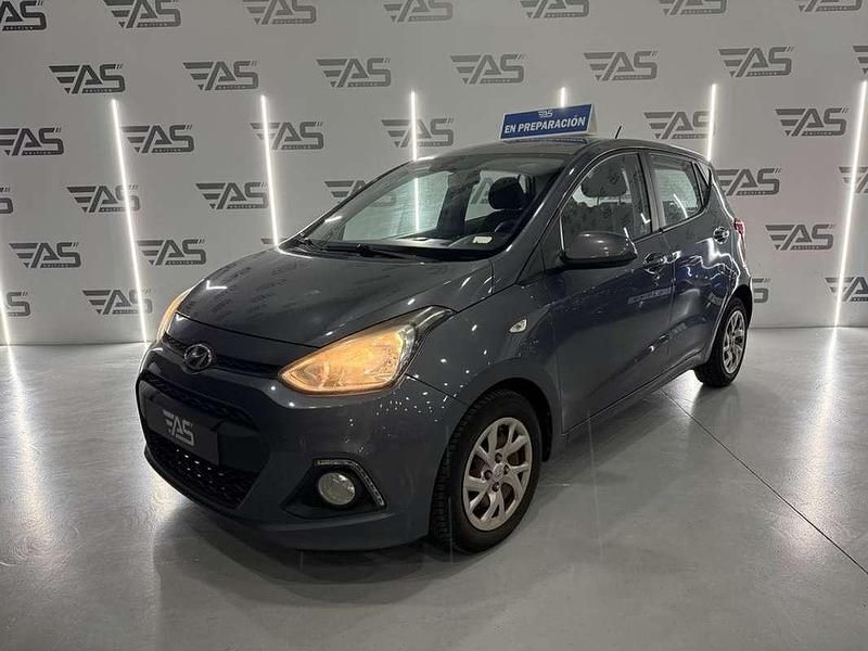 Gris Usado 2016 Hyundai i10 Utilitario | 8500 € (Caro) - Imagen 1/1