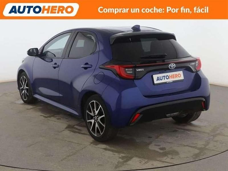 Usado Toyota Yaris Hybrid Style 116 CV (85 kW) 2022 Azul Berlina