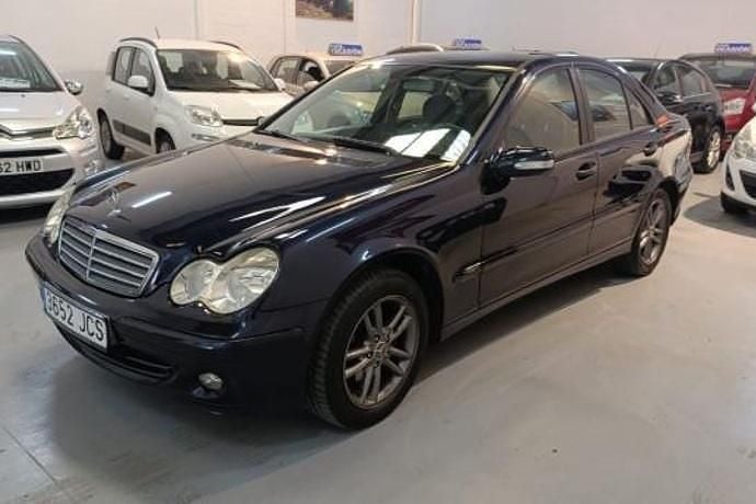 Usado Mercedes C220 Classic 170 CV (125 kW) 2007 Azul Berlina