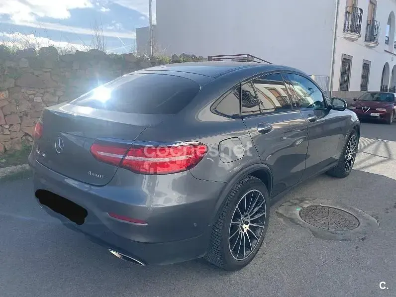 Usado Mercedes GLC250 211 CV (155 kW) 2019 Gris / plata SUV