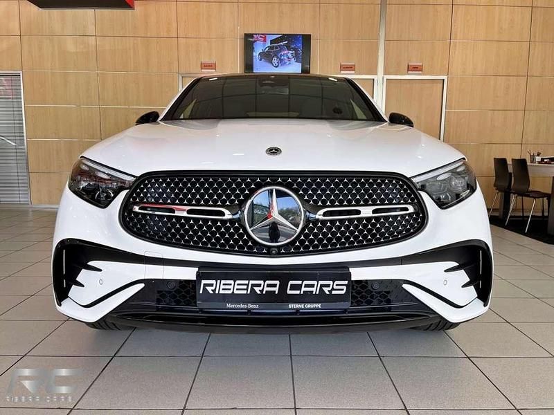 Usado Mercedes GLC220 197 CV (144 kW) 2025 Blanco Coupe