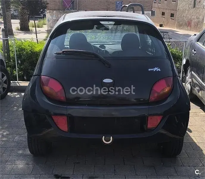 Usado Ford SportKa 95 CV (69 kW) 2006 Negro Utilitario