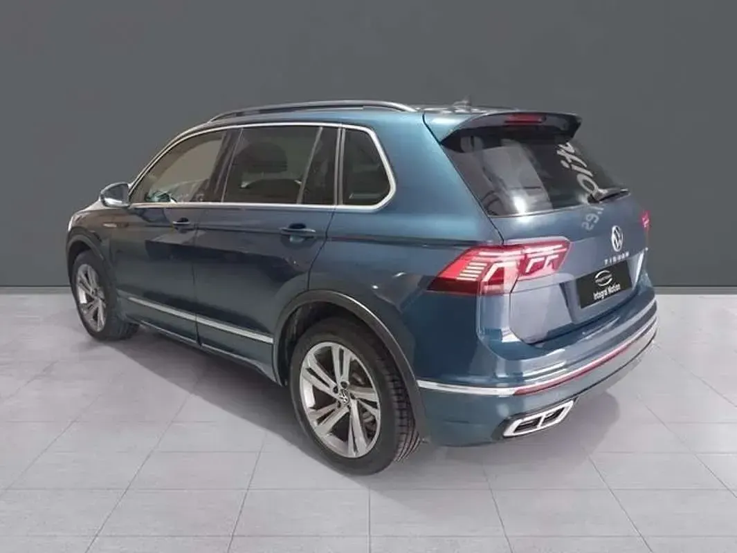 Usado VW Tiguan R-line 150 CV (110 kW) 2021 Azul SUV
