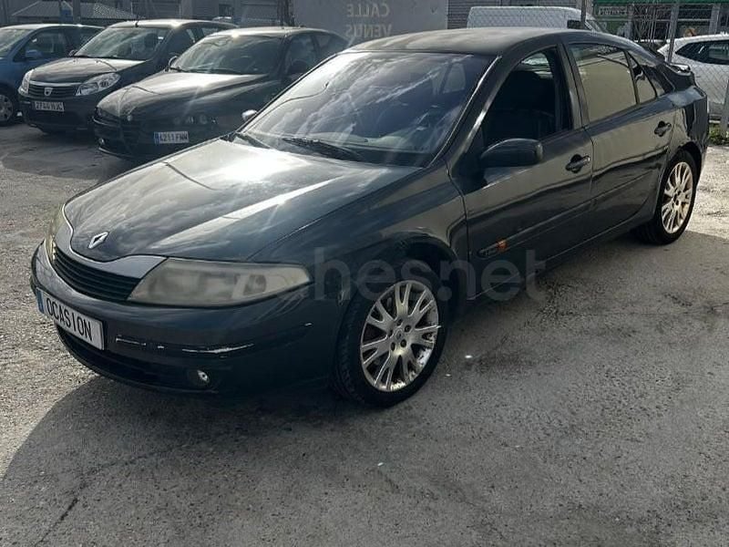 Usado Renault Laguna II Authentique 120 CV (88 kW) 2002 Negro Berlina
