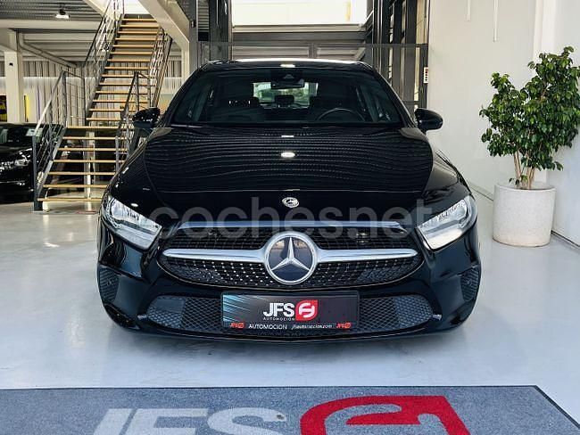 Usado Mercedes A180 116 CV (85 kW) 2020 Negro Berlina