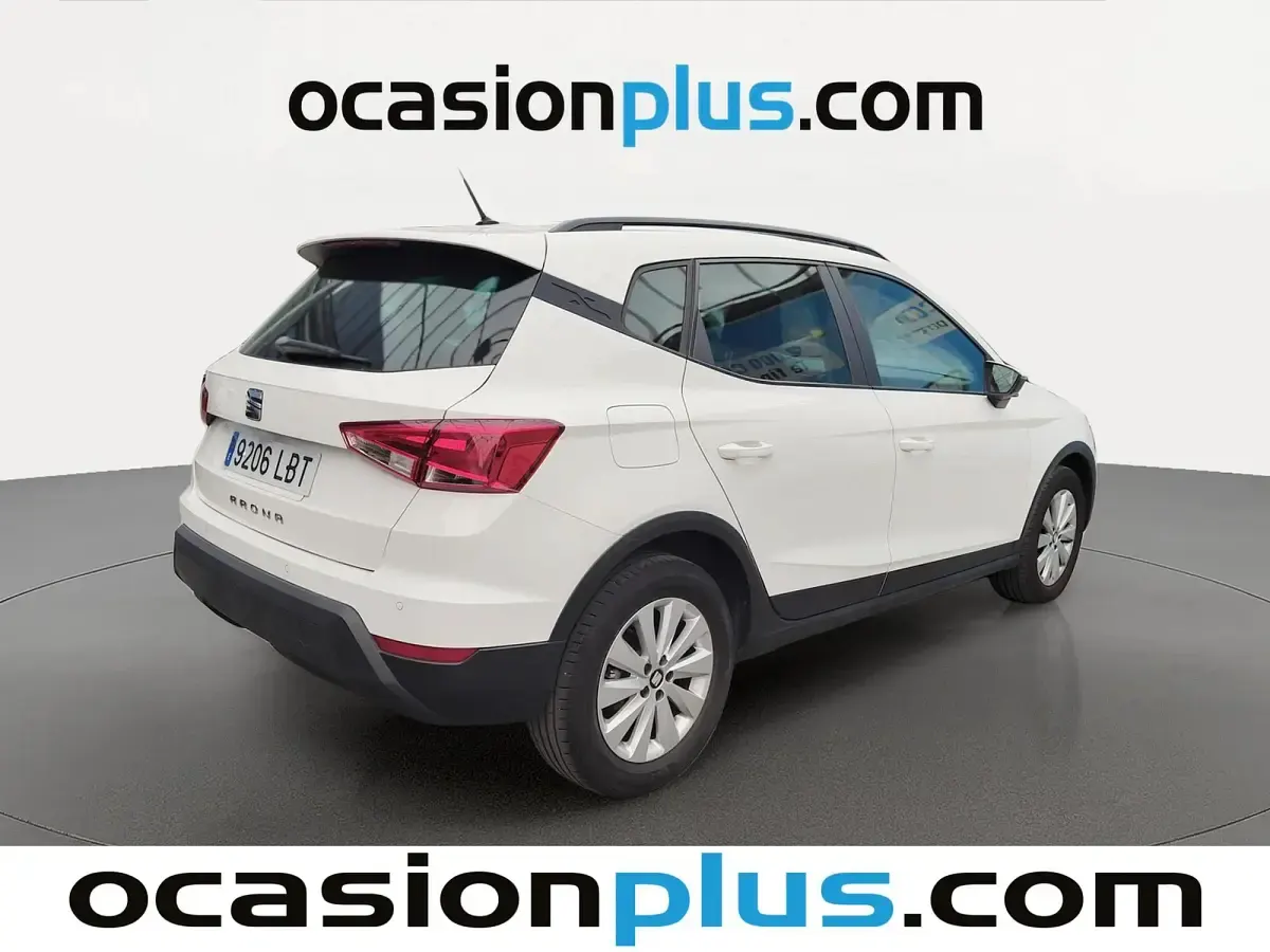 Usado Seat Arona Ecomotive 116 CV (85 kW) 2019 Blanco SUV