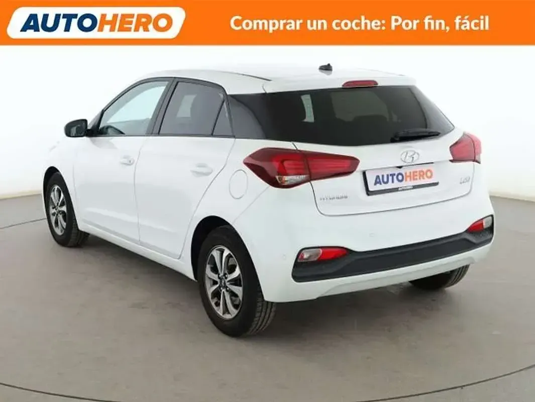 Usado Hyundai i20 86 CV (63 kW) 2020 Blanco Utilitario