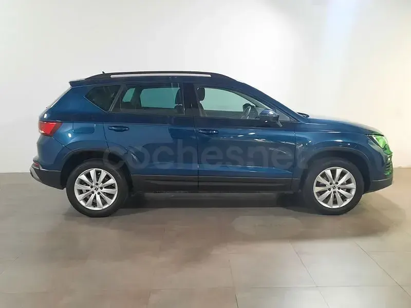Usado Seat Ateca Style 110 CV (80 kW) 2022 Azul SUV