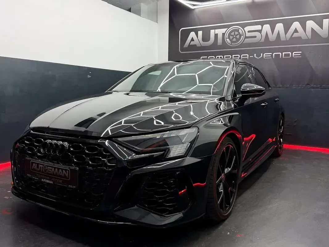 Usado Audi RS3 Sportback Sport 400 CV (294 kW) 2023 Negro Utilitario