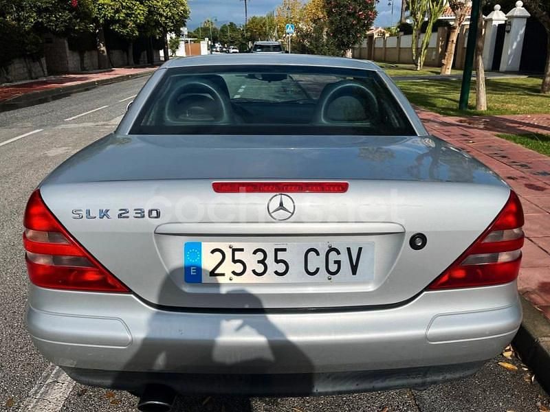 Usado Mercedes SLK230 197 CV (144 kW) 2000 Gris / plata Descapotable