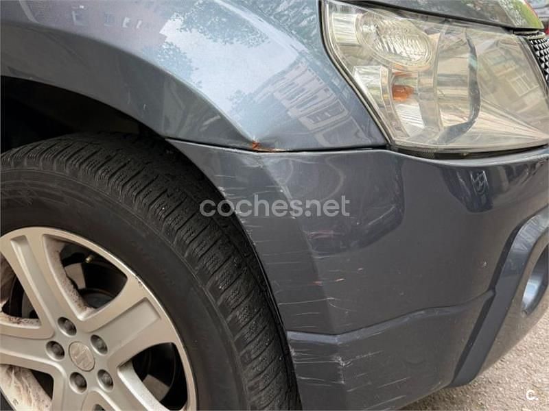 Usado Suzuki Grand Vitara 106 CV (77 kW) 2006 Gris / plata SUV