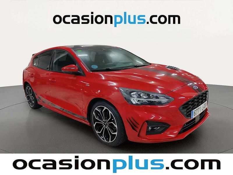 Usado Ford Focus ST-Line 125 CV (91 kW) 2019 Rojo Utilitario